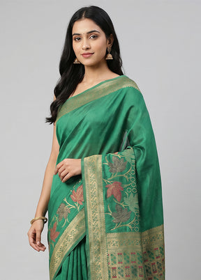 Green Dupion Silk Saree With Blouse Piece