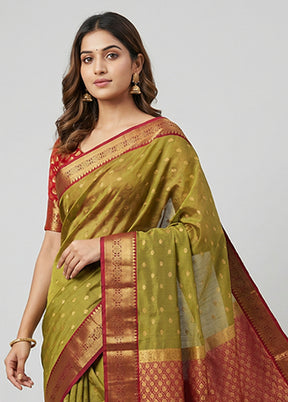 Green Handloom Kanjivaram Pure Silk Saree With Blouse Piece