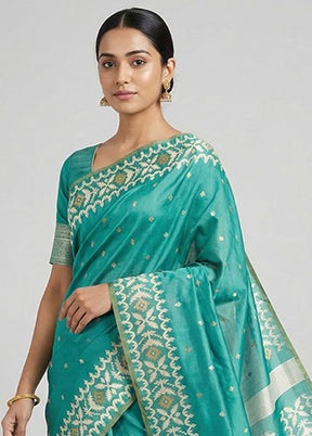 Green Dupion Silk Saree With Blouse Piece