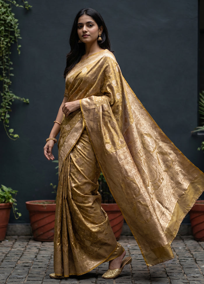Cream Uppada Silk Saree With Blouse Piece