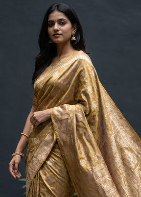 Cream Uppada Silk Saree With Blouse Piece