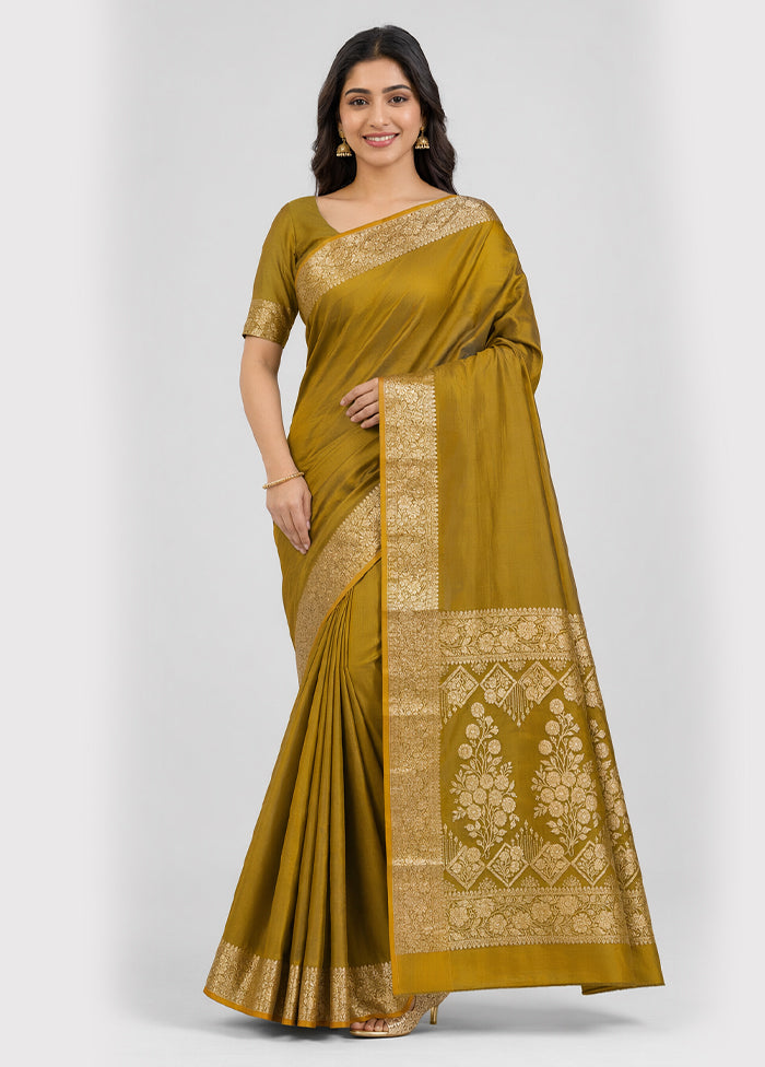 Green Banarasi Silk Saree With Blouse Piece