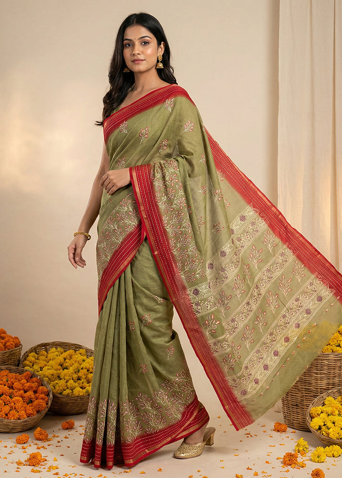 Green Dupion Silk Saree With Blouse Piece