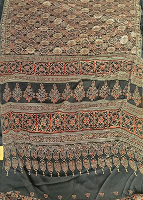 Black Printed Silk Saree Without Blouse Piece