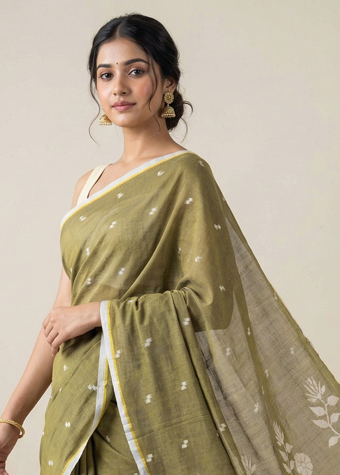 Green Matka Silk Saree With Blouse Piece