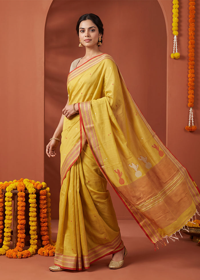 Cream Matka Silk Saree With Blouse Piece
