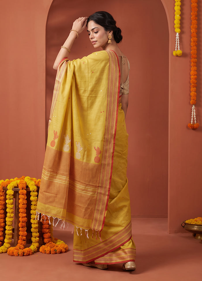 Cream Matka Silk Saree With Blouse Piece