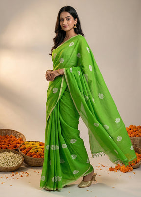 Green Matka Silk Saree With Blouse Piece