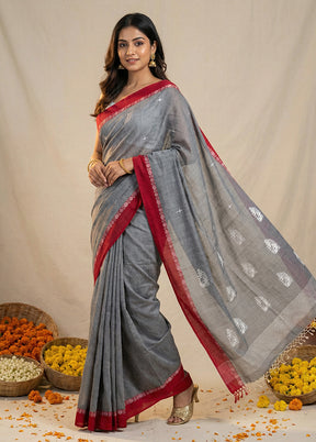 Grey Matka Silk Saree With Blouse Piece