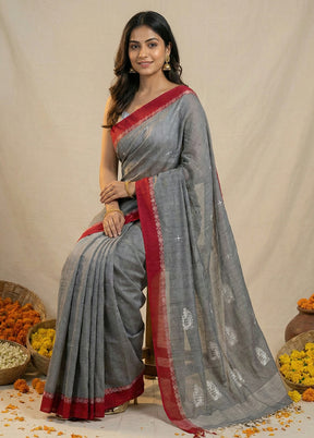 Grey Matka Silk Saree With Blouse Piece