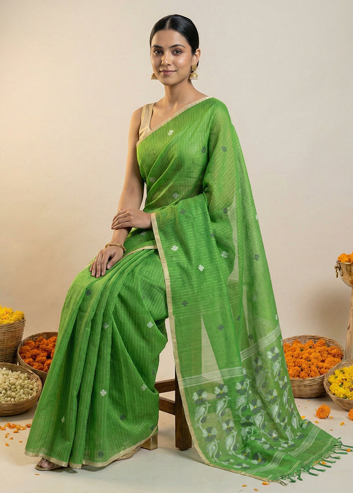 Green Matka Silk Saree With Blouse Piece