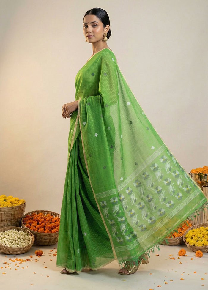 Green Matka Silk Saree With Blouse Piece