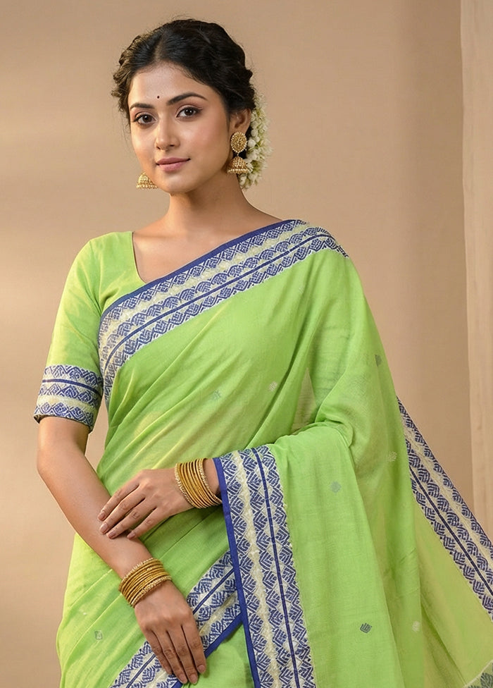 Green Matka Silk Saree With Blouse Piece