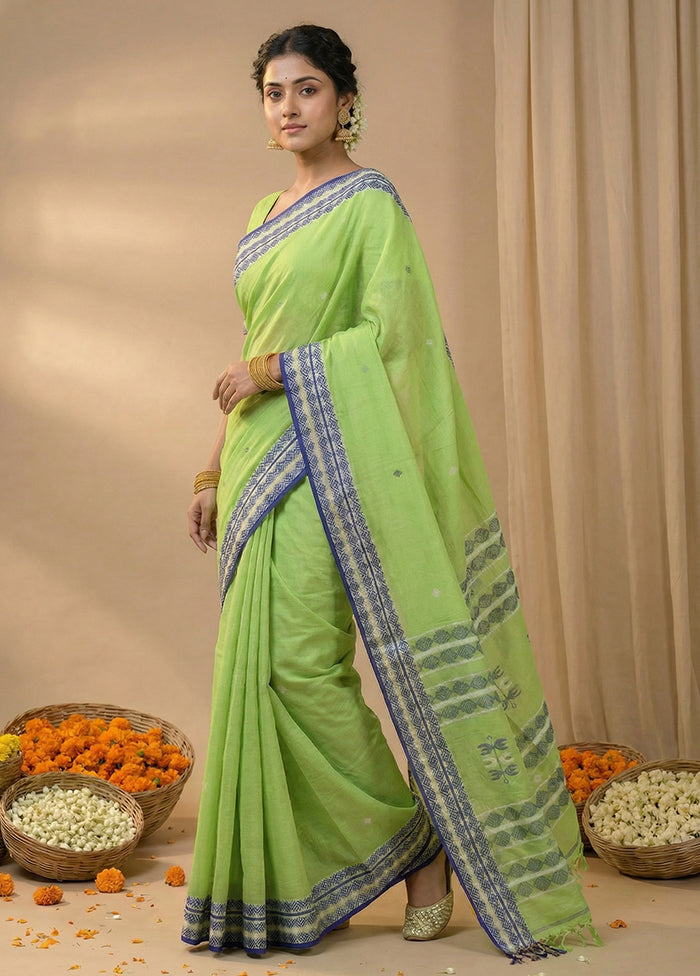 Green Matka Silk Saree With Blouse Piece