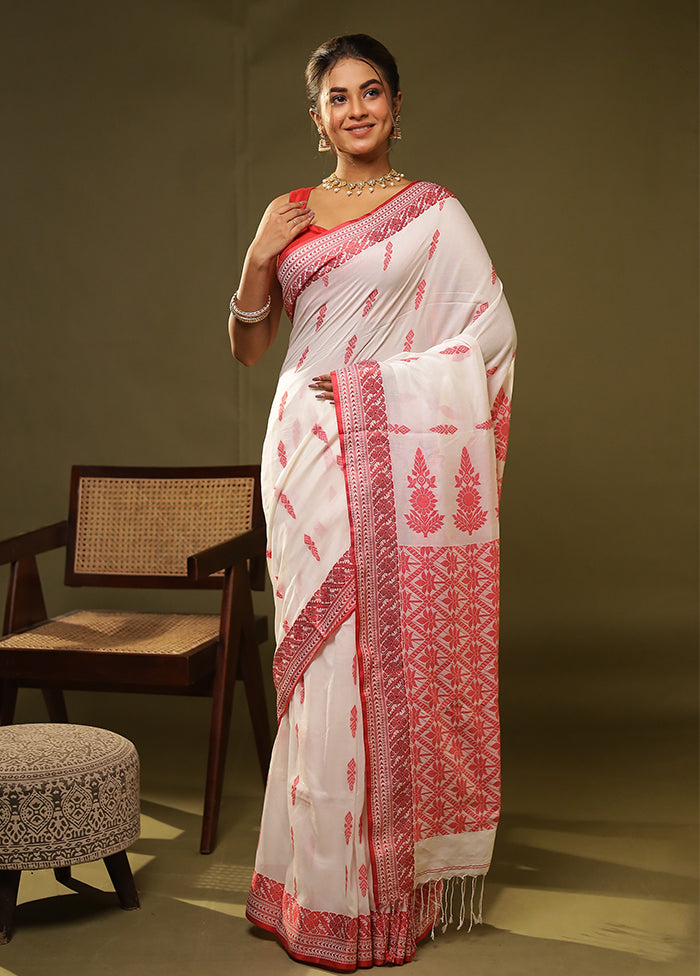 White Matka Silk Saree With Blouse Piece