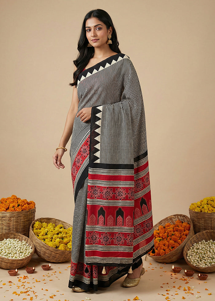 Black Printed Silk Saree With Blouse Piece