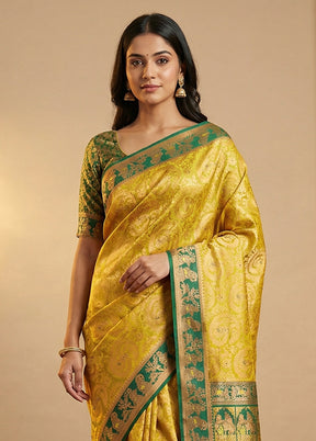 Green Dupion Silk Saree With Blouse Piece