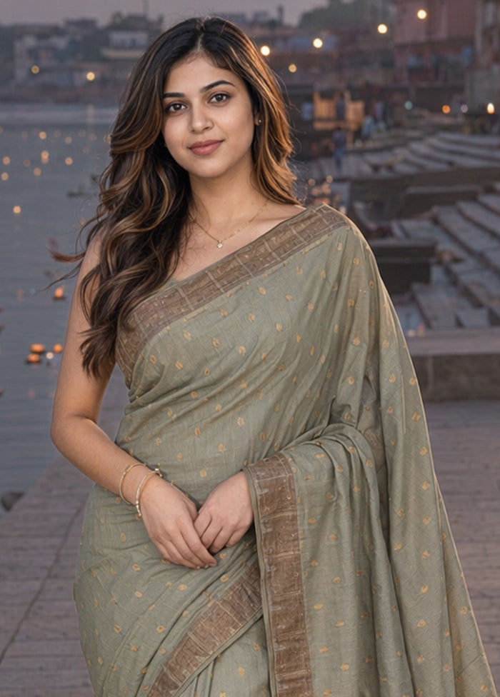 Grey Assam Silk Saree With Blouse Piece