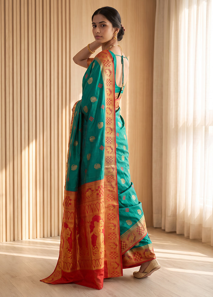 Blue Handloom Kanjivaram Pure Silk Saree With Blouse Piece