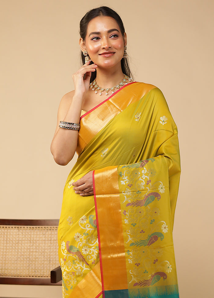 Green Dupion Silk Saree With Blouse Piece