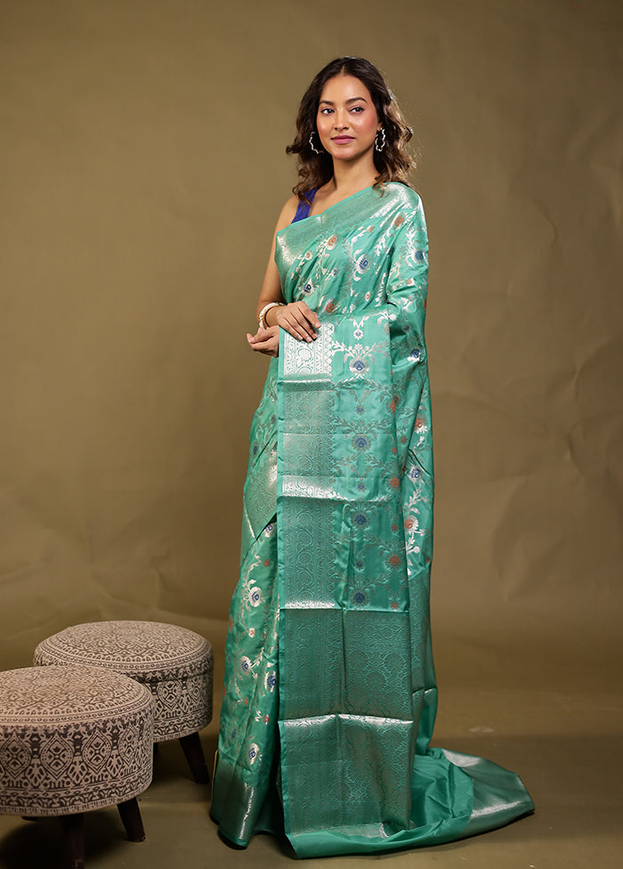 Green Dupion Silk Saree With Blouse Piece