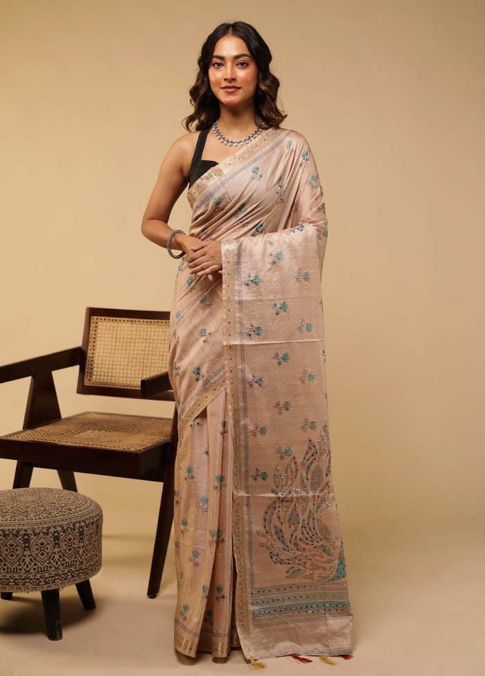 Cream Tussar Silk Saree With Blouse Piece
