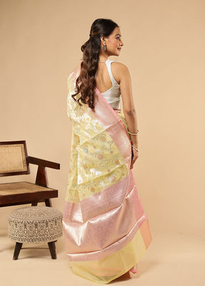 Yellow Cotton Saree With Blouse Piece