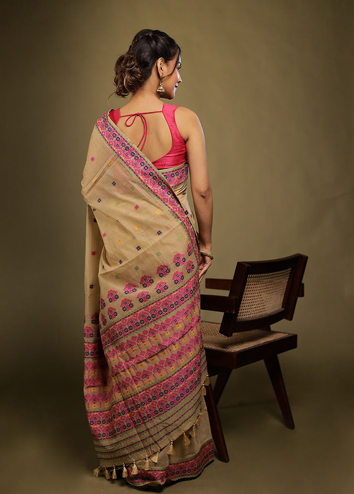 Cream Assam Silk Saree With Blouse Piece