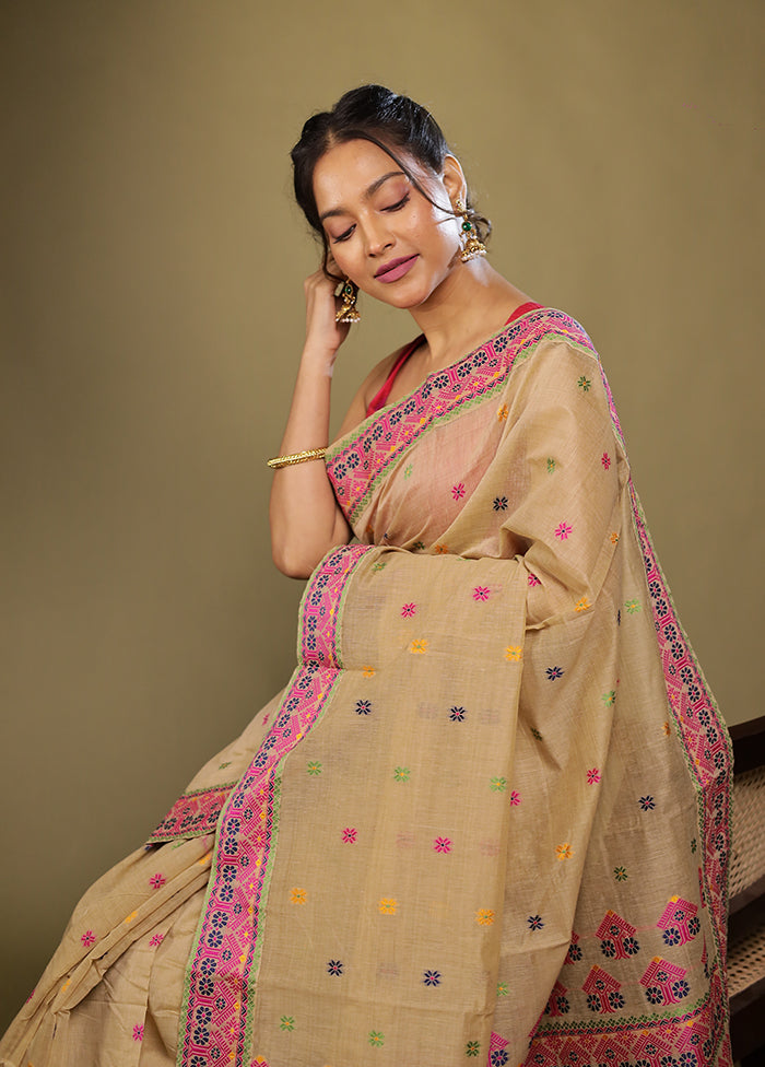 Cream Assam Silk Saree With Blouse Piece
