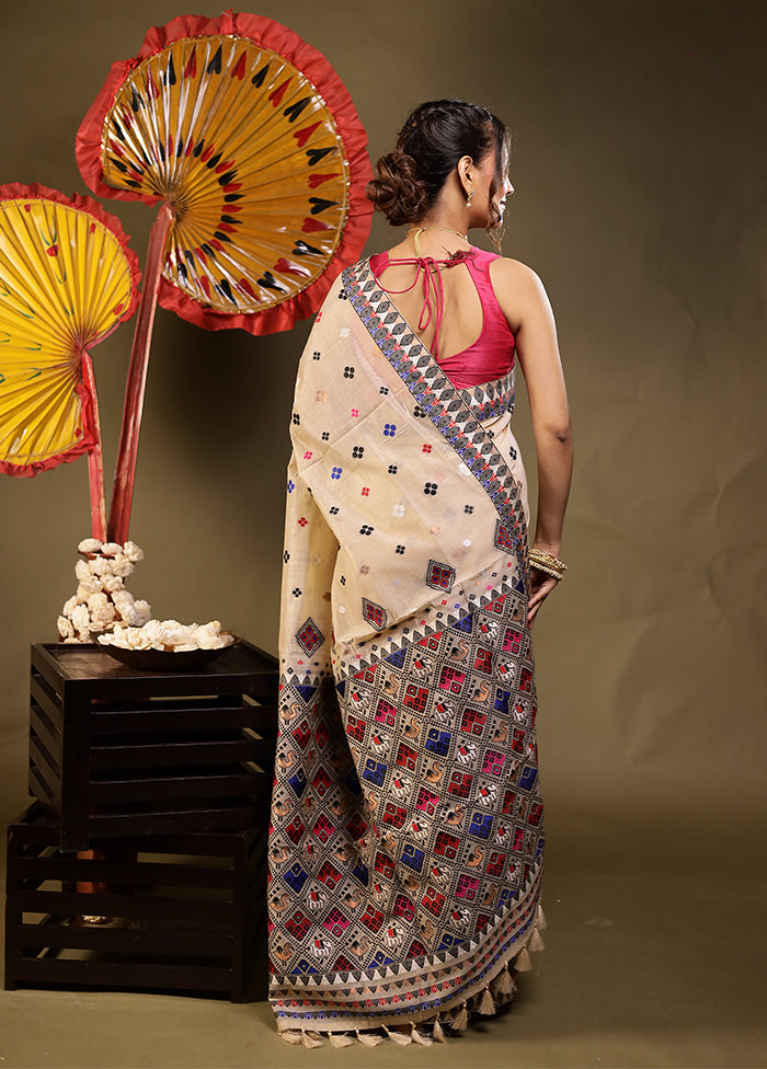 Cream Assam Silk Saree With Blouse Piece