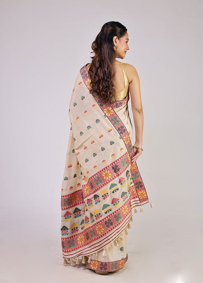 Cream Assam Silk Saree With Blouse Piece