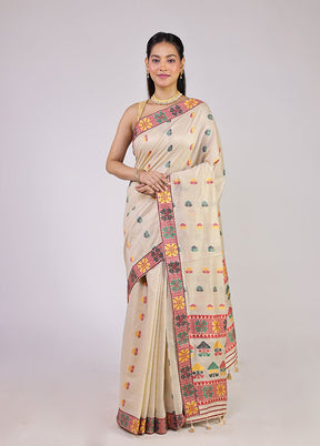 Cream Assam Silk Saree With Blouse Piece