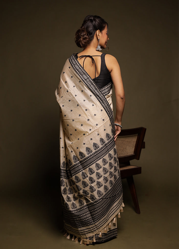 Cream Assam Silk Saree With Blouse Piece