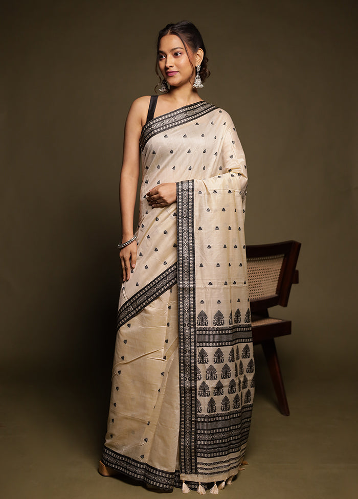 Cream Assam Silk Saree With Blouse Piece