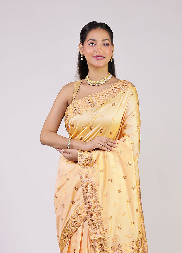 Cream Assam Silk Saree With Blouse Piece