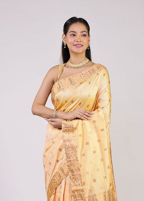 Cream Assam Silk Saree With Blouse Piece