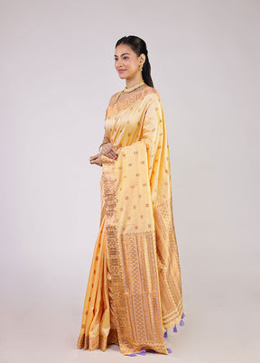 Cream Assam Silk Saree With Blouse Piece