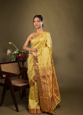 Cream Assam Silk Saree With Blouse Piece