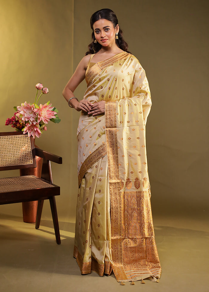 Cream Assam Silk Saree With Blouse Piece