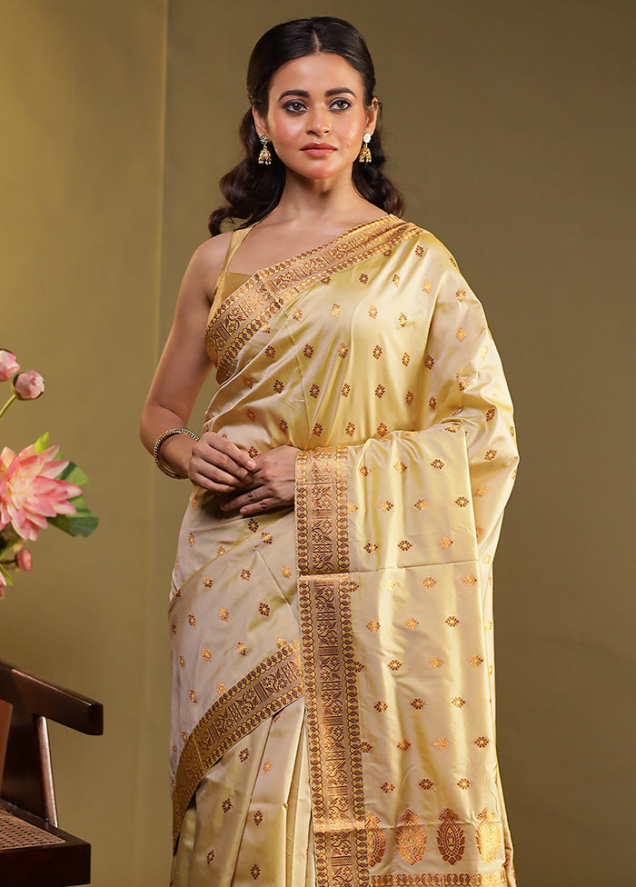 Cream Assam Silk Saree With Blouse Piece