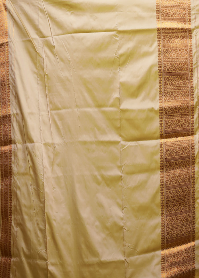 Cream Assam Silk Saree With Blouse Piece