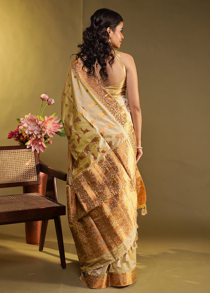 Cream Assam Silk Saree With Blouse Piece