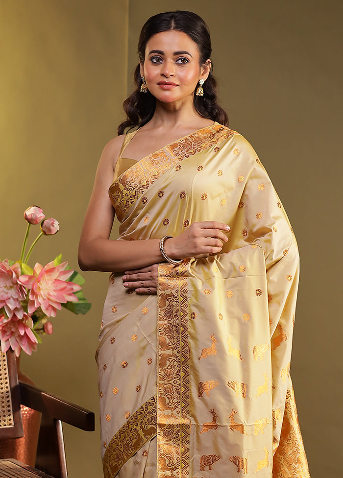 Cream Assam Silk Saree With Blouse Piece