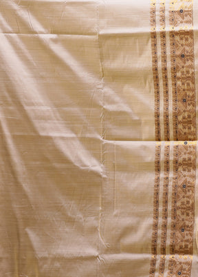 Cream Assam Silk Saree With Blouse Piece