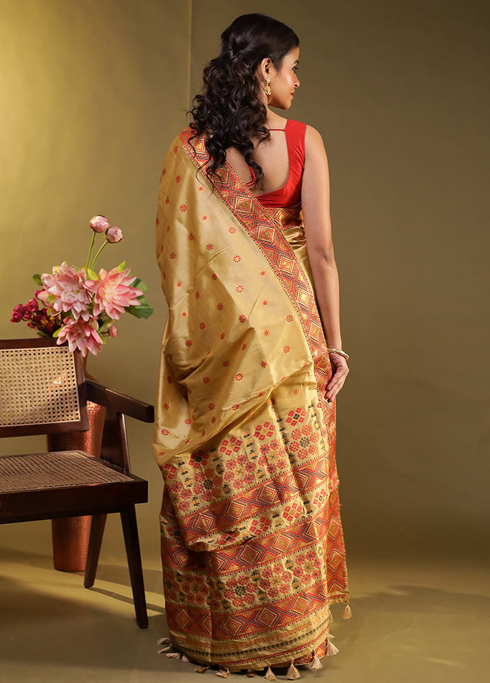 Cream Assam Silk Saree With Blouse Piece