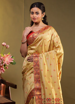 Cream Assam Silk Saree With Blouse Piece