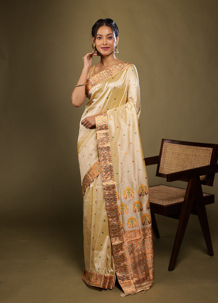 Cream Assam Silk Saree With Blouse Piece