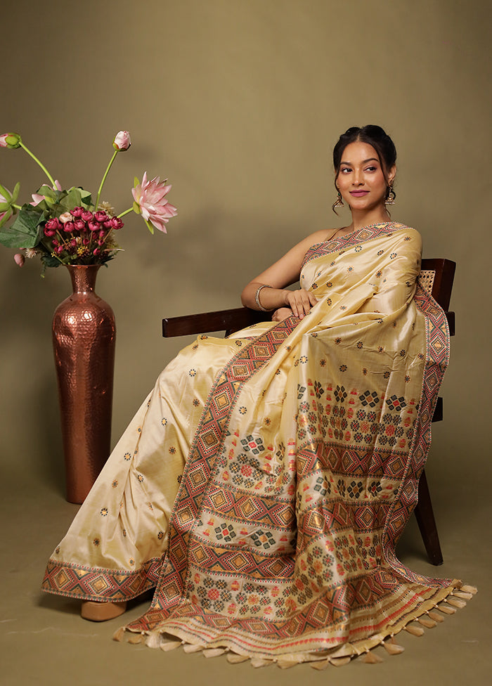 Cream Assam Silk Saree With Blouse Piece