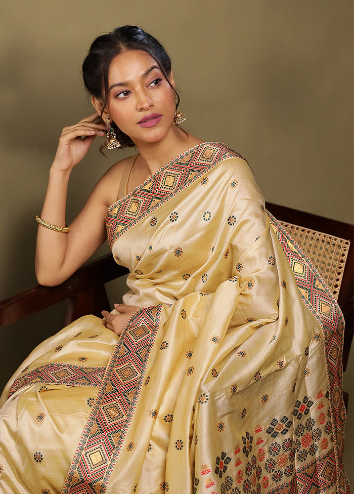 Cream Assam Silk Saree With Blouse Piece