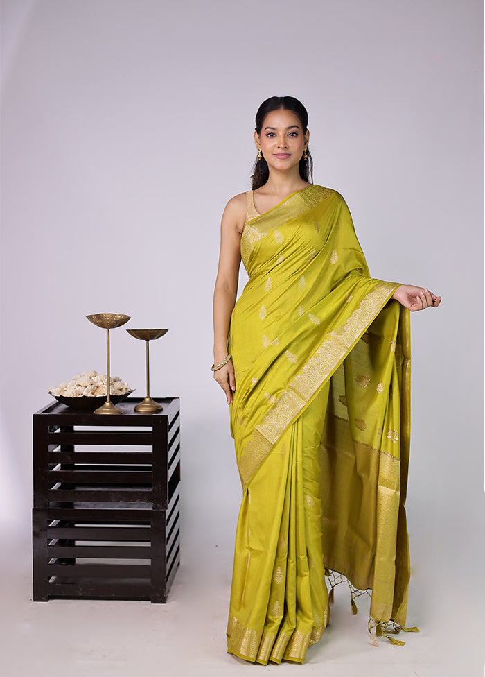 Green Dupion Silk Saree With Blouse Piece